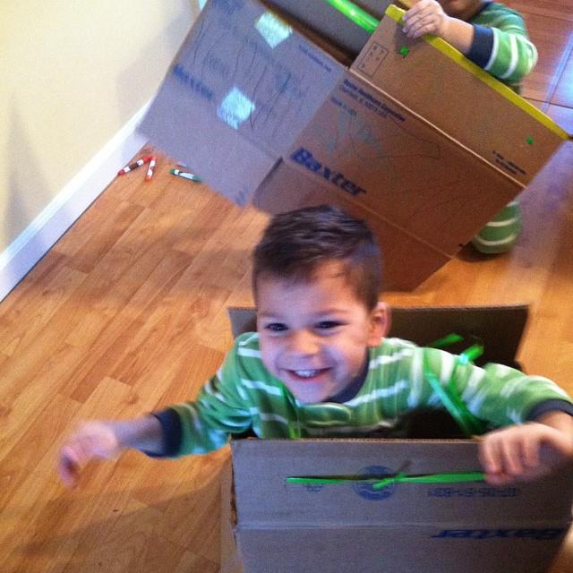 ShirleeAlicia's tweet image. #robot #boxes #boxbot