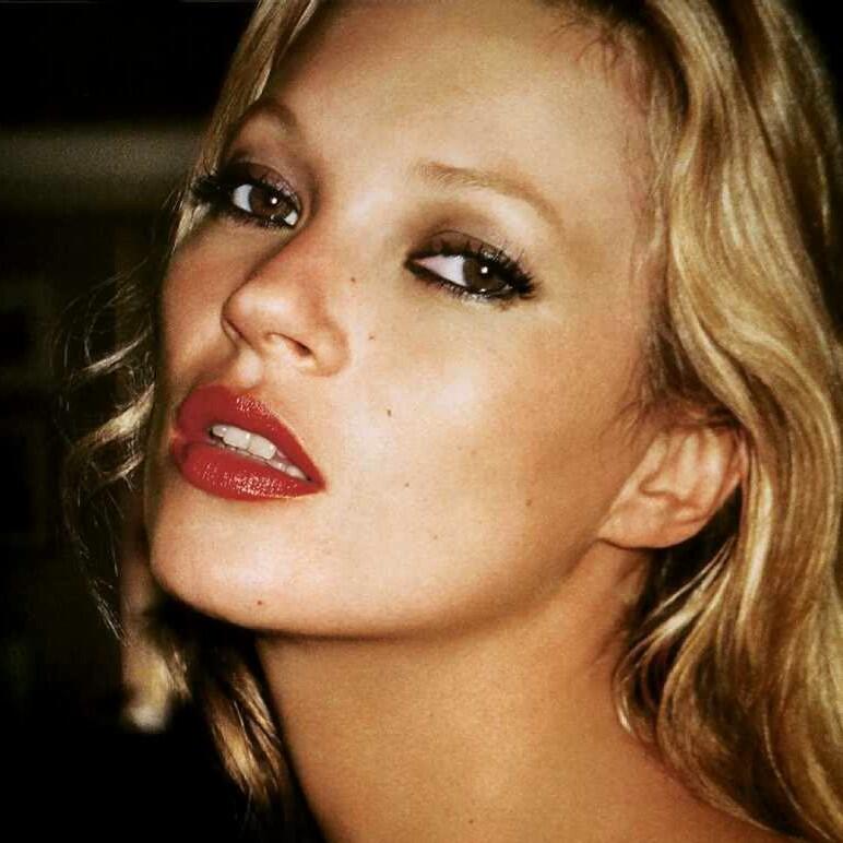 Happy 41st Birthday to Iconic Supermodel Kate Moss 