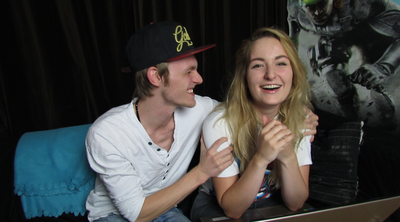 Moet me dood lachen ( Weet niet waarom ) Hhaha