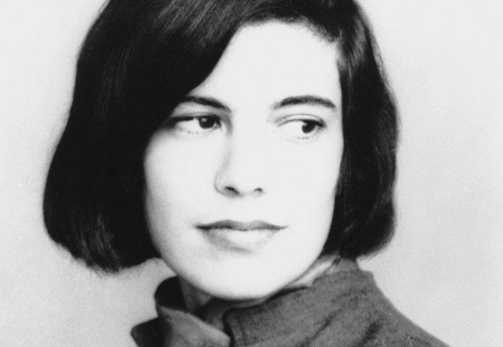 Happy Birthday to Susan Sontag! The author would have been 82 today.
 