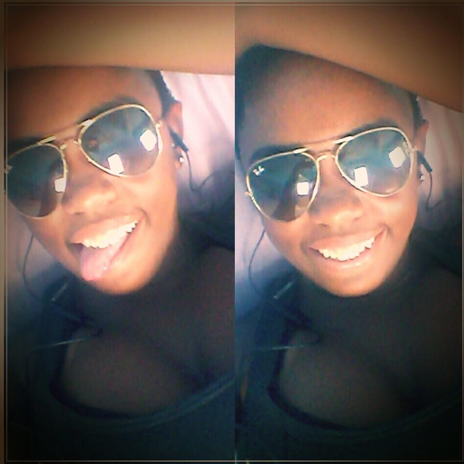 ArianeFonsecaa's tweet photo. ~`' Hoje eu So Qero Paz E Nada Mas. '* http://t.co/z9cN1QZPAJ