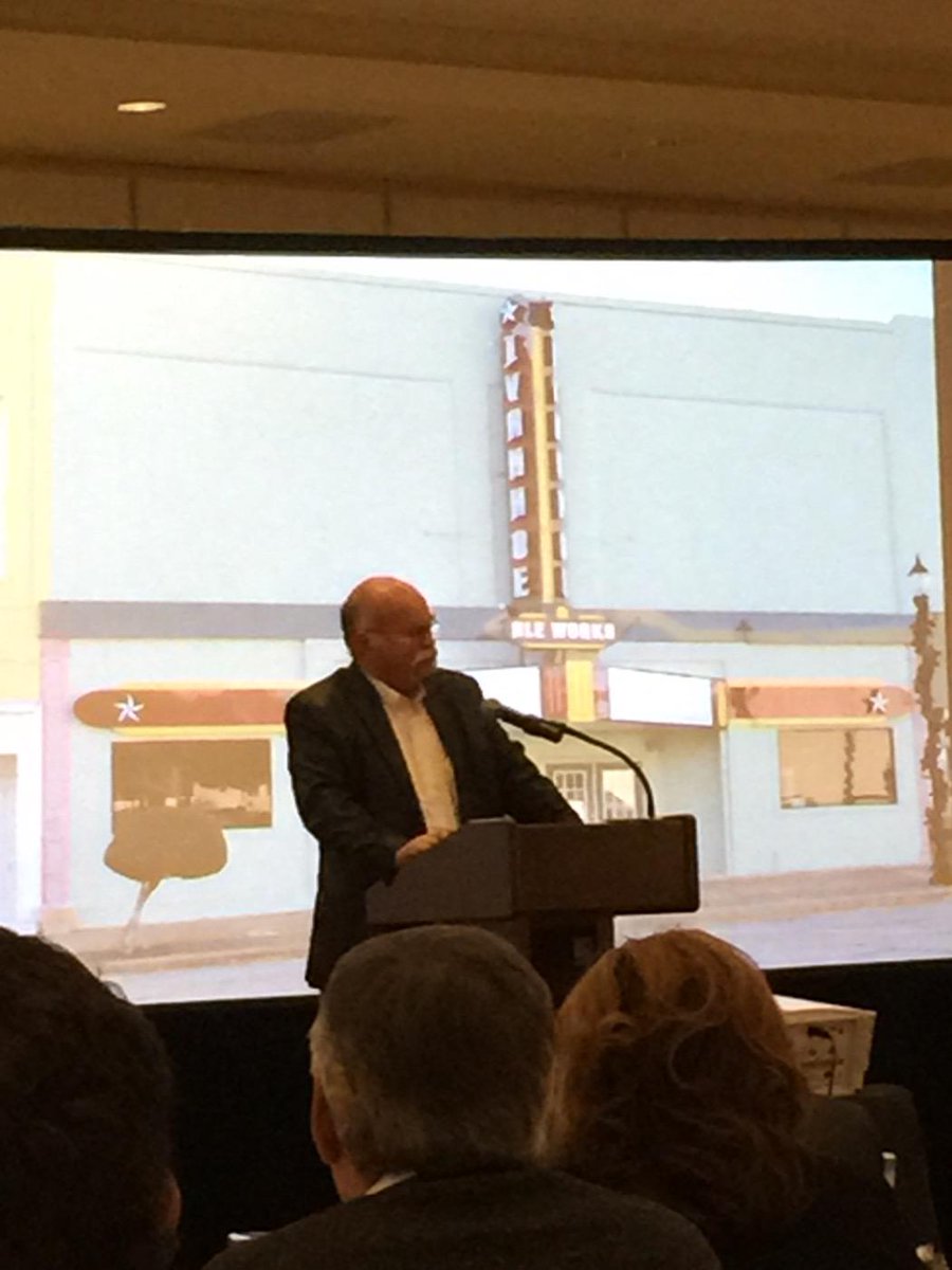 Denison_Live's tweet photo. Gabe Parker of Ivanhoe Aleworks tells about the future opening #DDASummit @DowntownDenison @DenisonTX #cantwait http://t.co/wNECQkfgQd