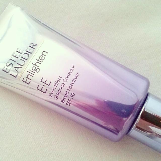 CathiaRivera's tweet photo. Sé que es un #MustHave cuando se termina y lo compro nuevamente ¡Es mi segundo tubito de #EECream de @EsteeLauder ! 🙆 http://t.co/Yu72Xmd1nV