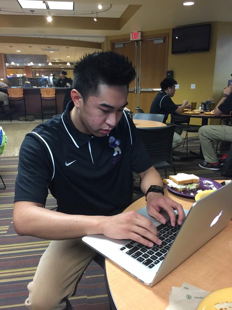 LorasAthletics's tweet photo. The #TwitterTakeover has begun. @TdotJAAY is answering your questions now. #WelcomeMVB http://t.co/EXObVDc40z