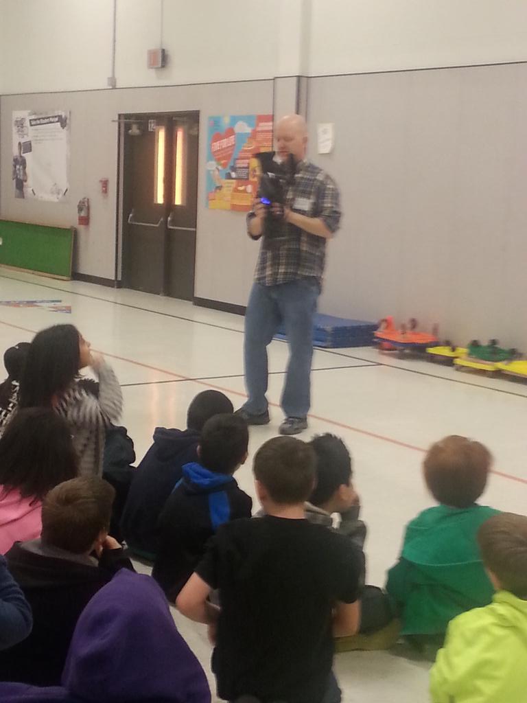 1pink_crayon's tweet photo. Videographer Bryan Wallace shares movie making tips with students for " Reel Voices." #wearedegan #CentralULearns http://t.co/klQNO8IDRv