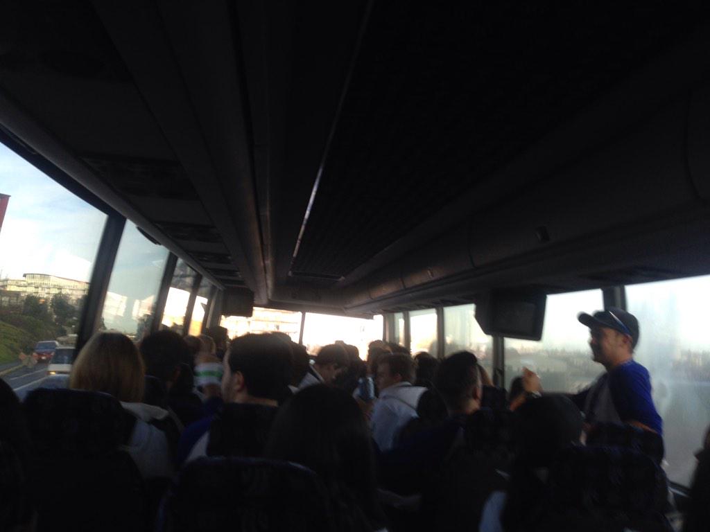 JDCWConnorC's tweet photo. Ubco on our way to a tour of uvic! 
#specialtreatment @ArianaGrande #JDCWest2015 #makingwaves #HotToGo http://t.co/PKg9D333KW