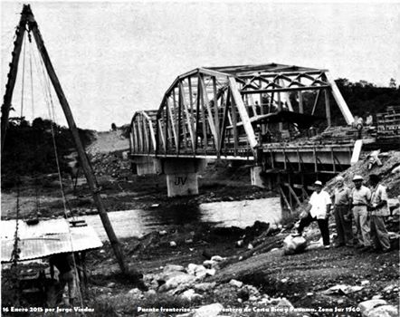 CRAntigua's tweet photo. #CRantigua Puente fronterizo  CR y Panamá.1960. Colab. Jorge Vindas.
@AulaCR @uveritascr @DirCulturaMCJ @informe11 http://t.co/gFwfqklYuW