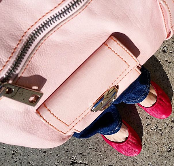 LoveFromTheOven's tweet photo. Feeling like spring in AZ! Sporting pink @tieks shoes and @MarcJacobsIntl bag, my version of spring flowers. #MoreAZ http://t.co/tyCsTKPZdb