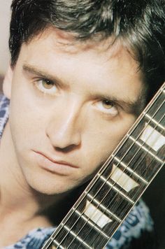 peter_garside's tweet photo. “@SkuulFlower: ChestNut Eyes http://t.co/waj9DIvsAy”Johnny Johnny Johnny, Do you still think fondly of #Morrissey ? I'm sure you do .