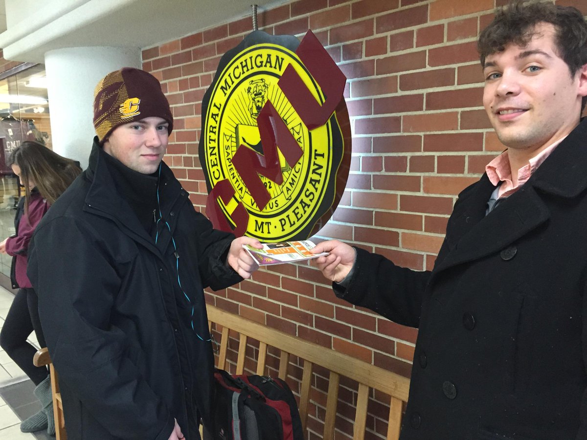 courtvonda's tweet photo. Handing out free #campusspecial coupon books at CMU today!! #cheggdeals #CoupsOnCoups http://t.co/u1IGWQxr2P