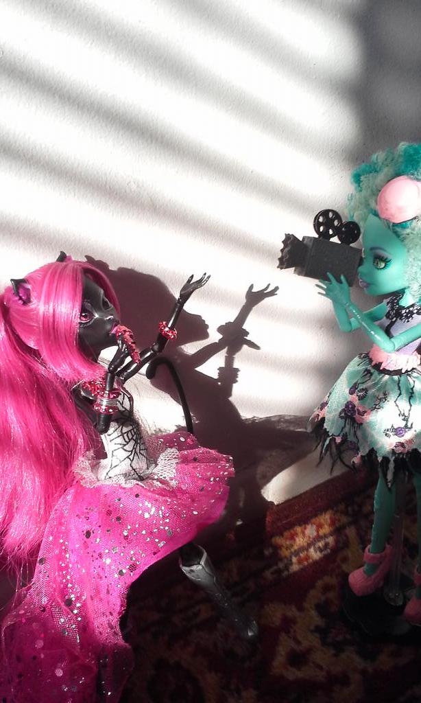 VandalaOff's tweet photo. @MonsterHigh Honey Swamp is to die for!!♡♡ Honey swamp You'll always be one of my favorites:) http://t.co/cJfFLokCrX
