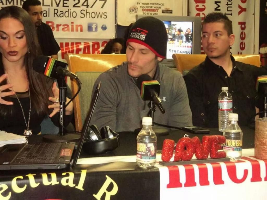 StuntingSerg's tweet image. @TheConcussion27 #popradio #iheartradio #boxinginterview #chicagoboxing #boxeochicago #elkeko #russianconcussion