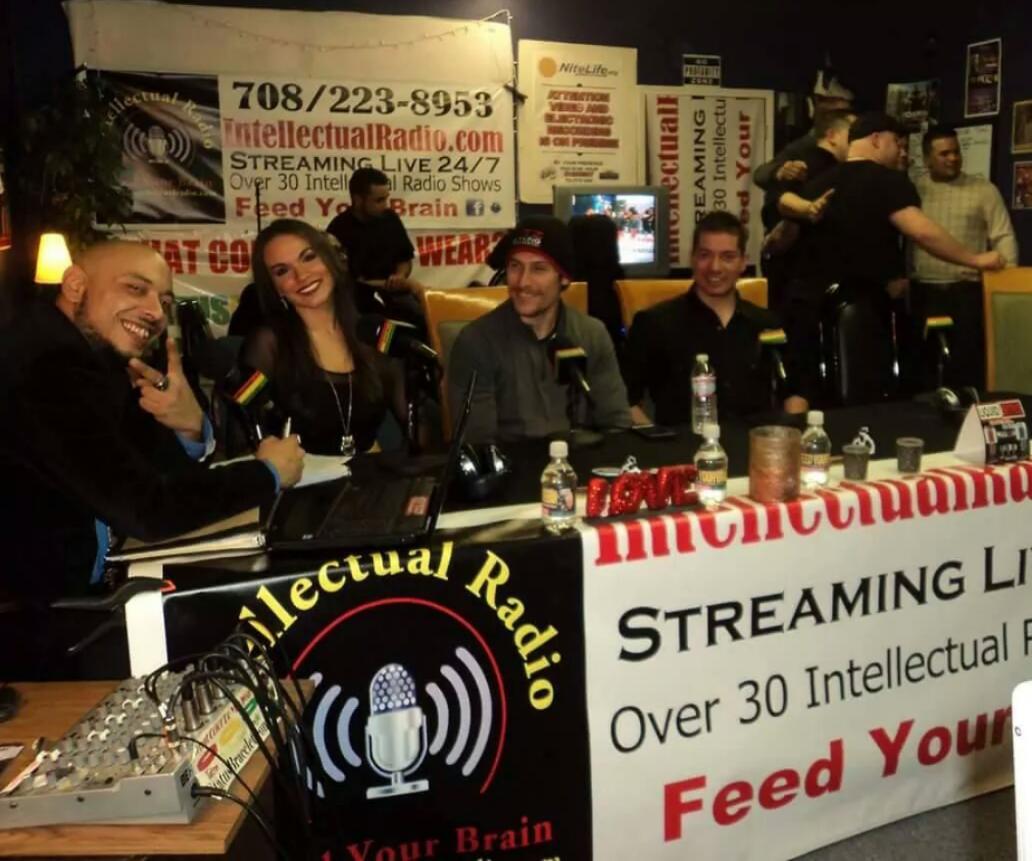 StuntingSerg's tweet image. @TheConcussion27 #popradio #iheartradio #boxinginterview #chicagoboxing #boxeochicago #elkeko #russianconcussion