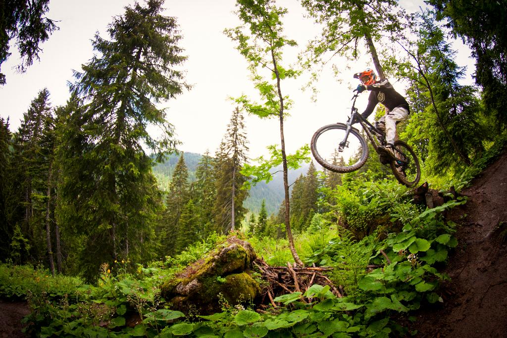 LapierreNA's tweet photo. Sun break, so heading out for a lunch ride. Where are you riding this weekend? http://t.co/W4FG8EgUU5