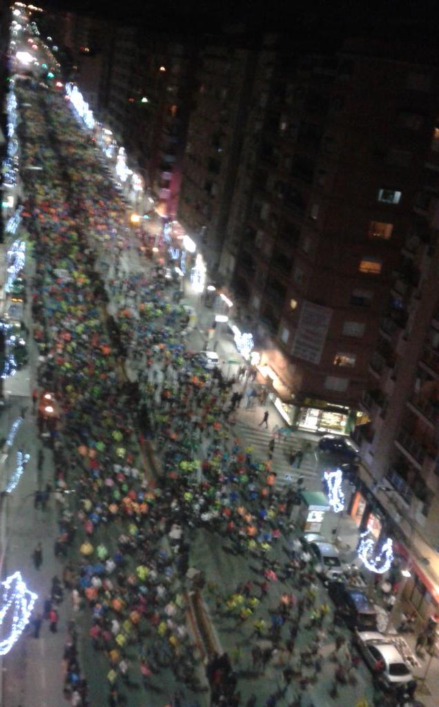 Nurse_ele's tweet photo. Tradicional carrera urbana de San Anton! Reto y superación...enhorabuena corredores! http://t.co/dMadiIHtkG