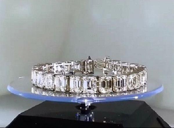 dtcincla's tweet photo. http://t.co/Lbh0ANyu8S

For more DIAMOND options, please visit our website at http://t.co/2VYs8xtnnr http://t.co/ir9q0G7iU0