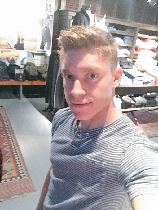Haircut complete! http://t.co/KgeJscuY9j