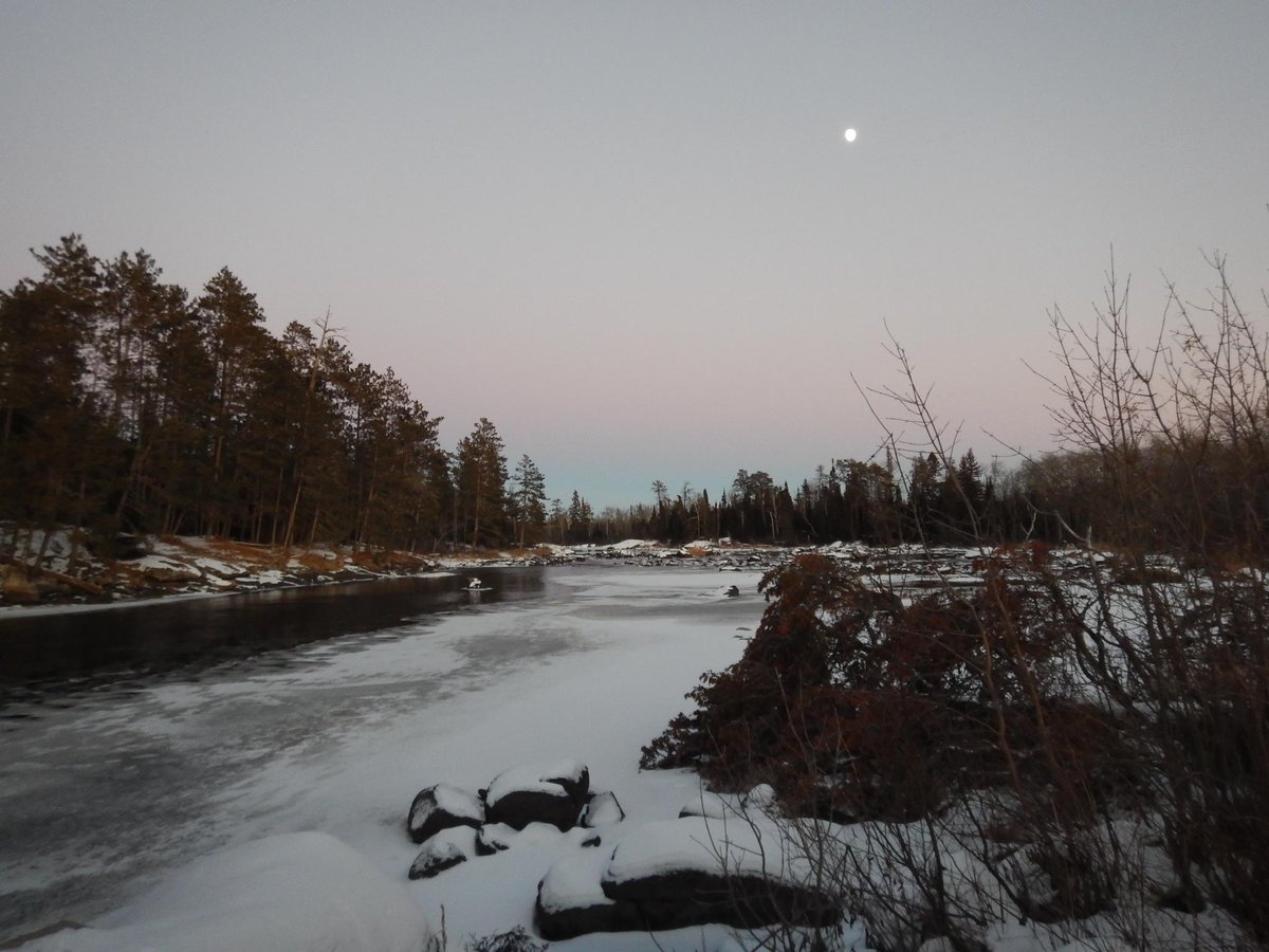 michaeldsee's tweet photo. (Going for the win on some Arcteryx gear!) Moon River, Boundary Waters, MN 2pm #DEEPWINTER15 #ARCTERYX http://t.co/sixaP2REb2
