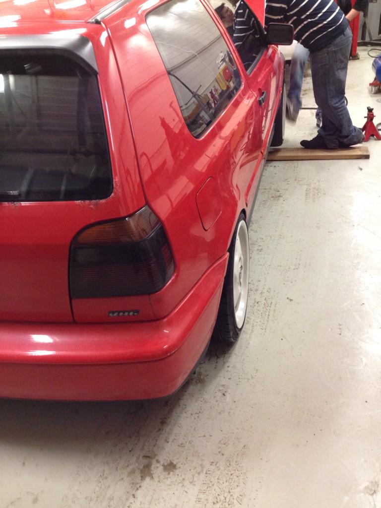 LifeDownLow's tweet photo. Autozone gave us the wrong filter so this oil change took to long😂 but my bro @JordanAndrews17 stanced gti😈😍 http://t.co/rFZIvEY9wq