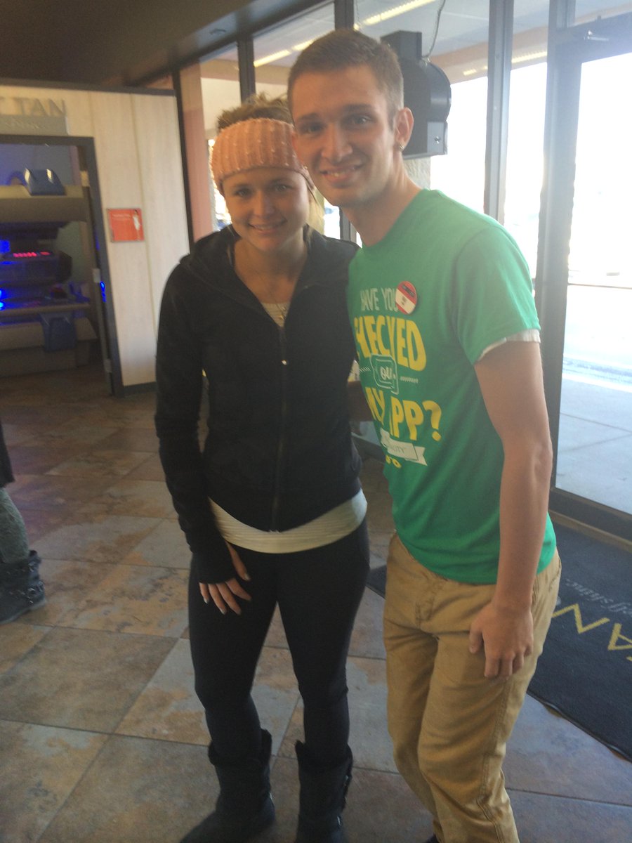VicAtSunTanCity's tweet photo. OMG Miranda Lambert visited our Lexington Regency, KY location to Double Dip before her big concert tonight! http://t.co/O2Bl7VQOIh