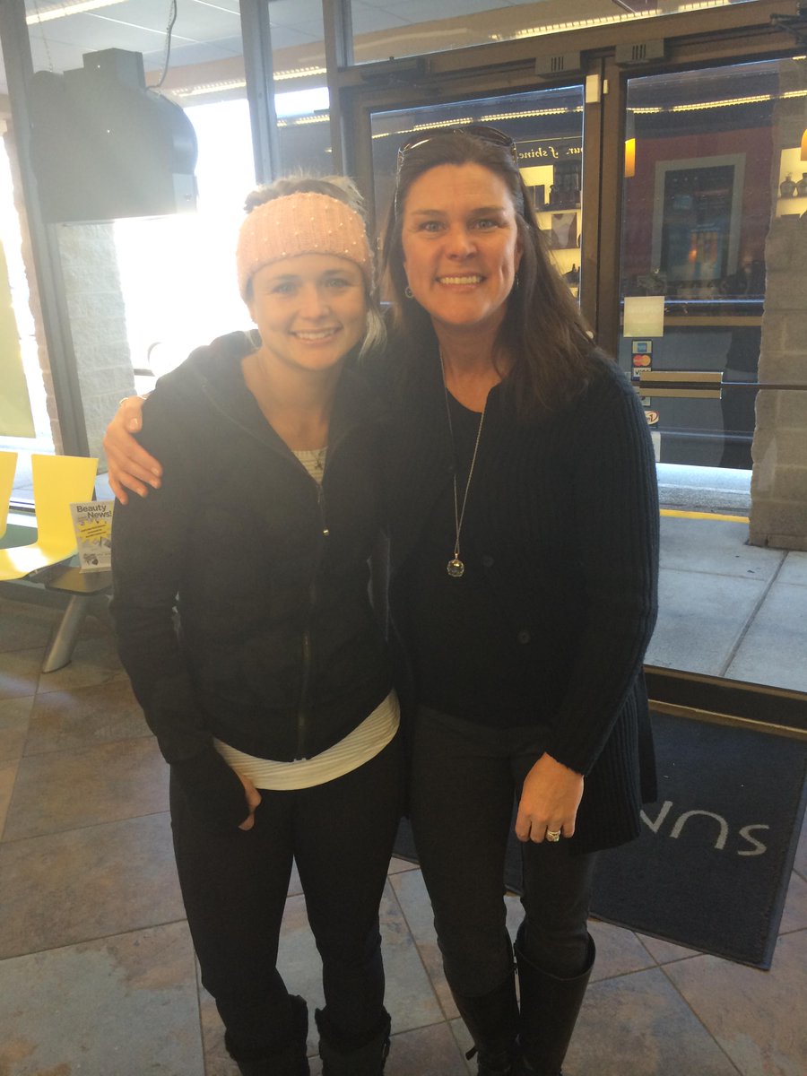VicAtSunTanCity's tweet photo. OMG Miranda Lambert visited our Lexington Regency, KY location to Double Dip before her big concert tonight! http://t.co/nXaofiK030