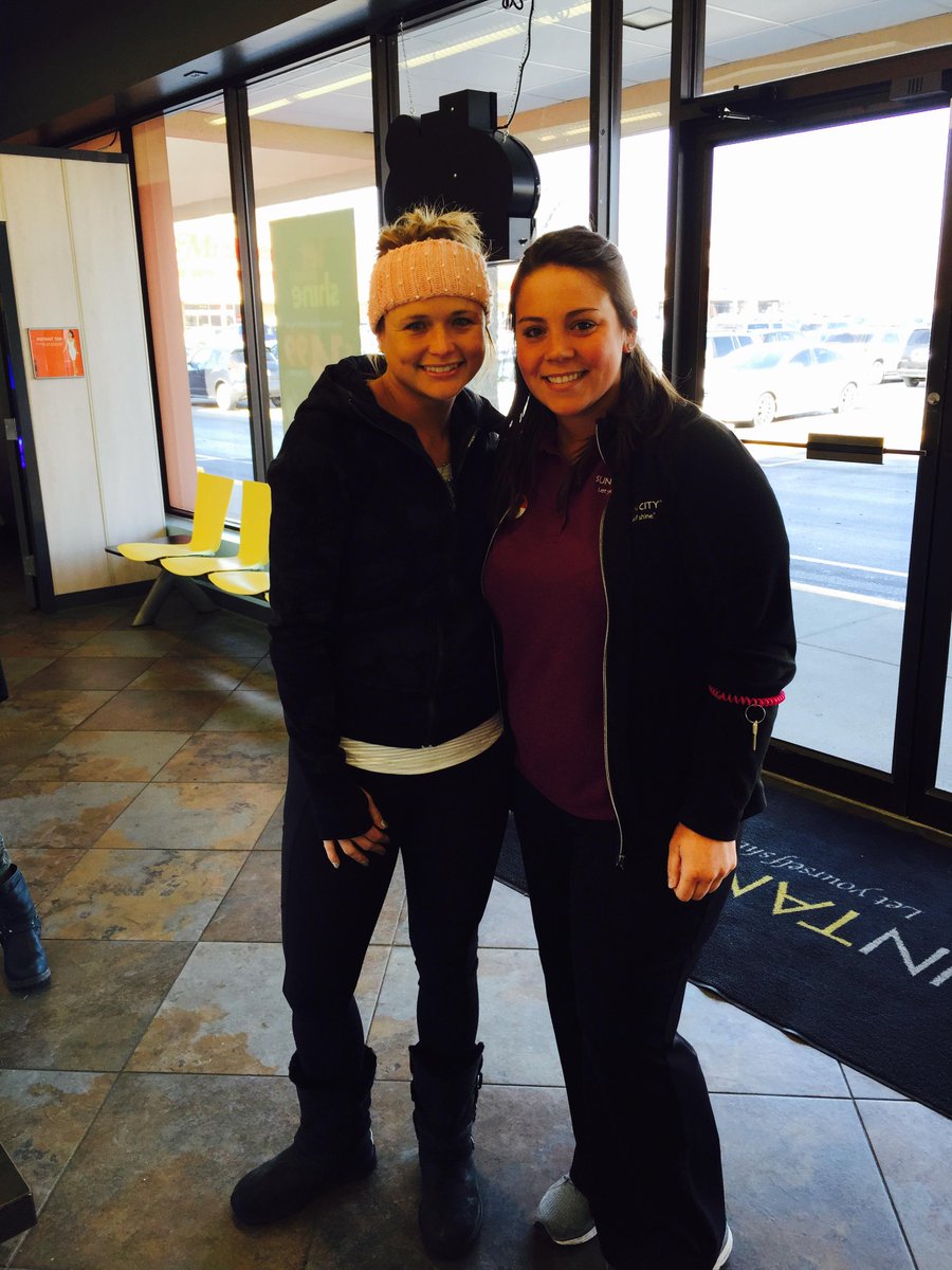 VicAtSunTanCity's tweet photo. OMG Miranda Lambert visited our Lexington Regency, KY location to Double Dip before her big concert tonight! http://t.co/HbmV8rS6s1