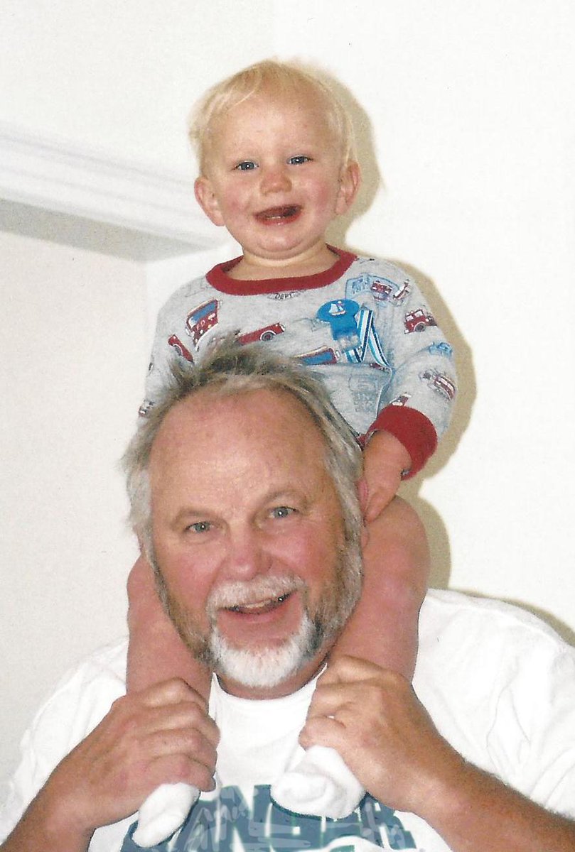 kurt13warner's tweet photo. Today I’m celebrating my dad by partnering w/ @Toyota. Join us by sharing photos of your dad with #OneBoldChoice. http://t.co/h8lSHWUEdv