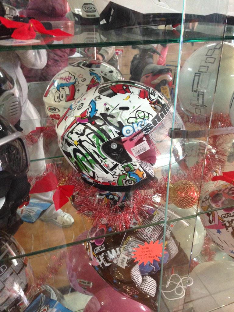 REPUESTOSCOBOS's tweet photo. Ya teneis disponible la gama de cascos de SHIRO y en especial el modelo comic de todas las tallas y para mujeres!!! http://t.co/B0jFQXu7pO
