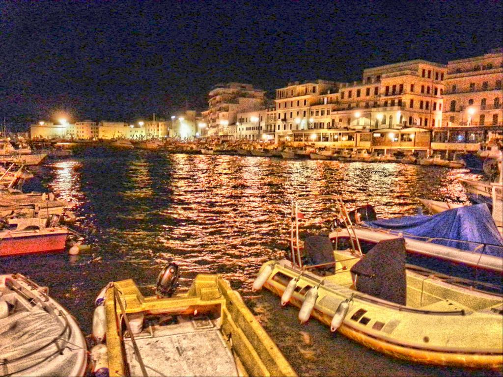anziotuitta's tweet photo. Buonanotte da #Portodanzio #ventredevacca http://t.co/SYnjpfMbn2