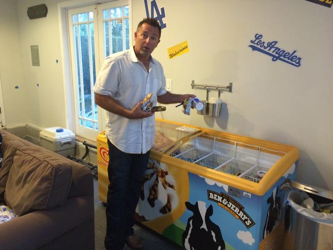 KMillar15's tweet photo. Coolest thing at my buddies house #IceCreamFreezer
#NeedOne http://t.co/3eiECUGXz4