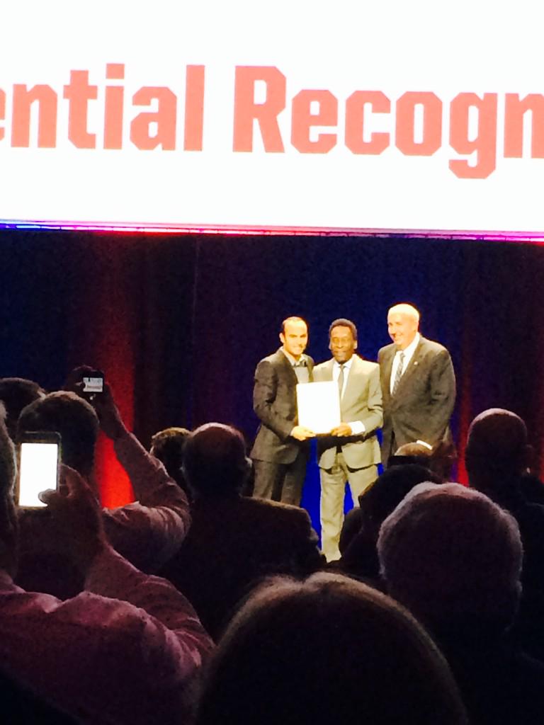 mcsfantos's tweet photo. The great @Pele honoring a moved Landon Donovan!  #NSCAA #PresidentialRecognitionAward #NSCAAPhilly #ThanksLD #LegenD http://t.co/nVzZLTjEG0