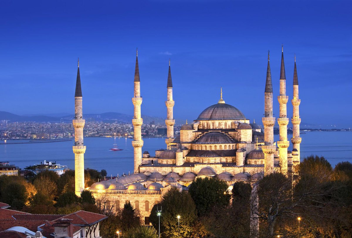 OneNationTravel's tweet photo. The Sultan Ahmed #Mosque is a historic mosque in #Istanbul. Details of Blue Mosque at: http://t.co/kFyT6gOT28 http://t.co/yaidLMPjrw