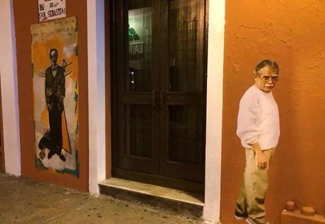 FRMVieques's tweet photo. .@Sansepr Comparsa por excarcelación Oscar López Rivera, sábado 17 ene 2pm, Plaza de Armas, VSJ #SanSe2015 @32xOscar http://t.co/LggRIIPuVC