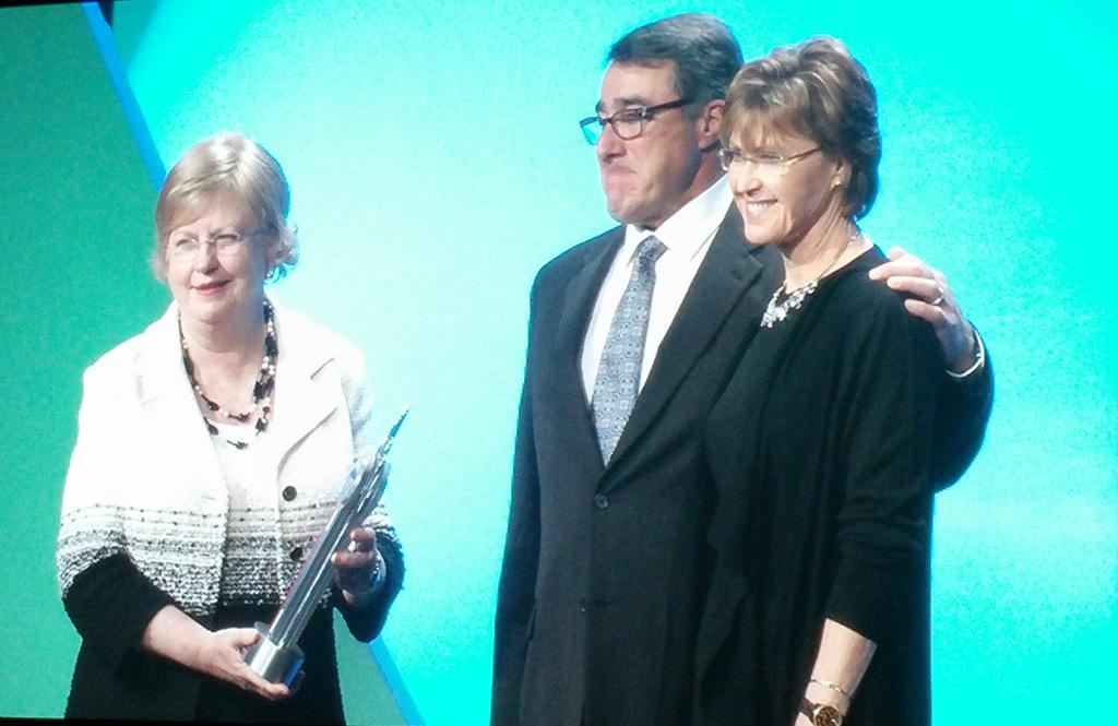 Alabama swimmer John Servati died saving a friend's life. Tonight, his parents accepted his Award of Valor. #NCAAConv