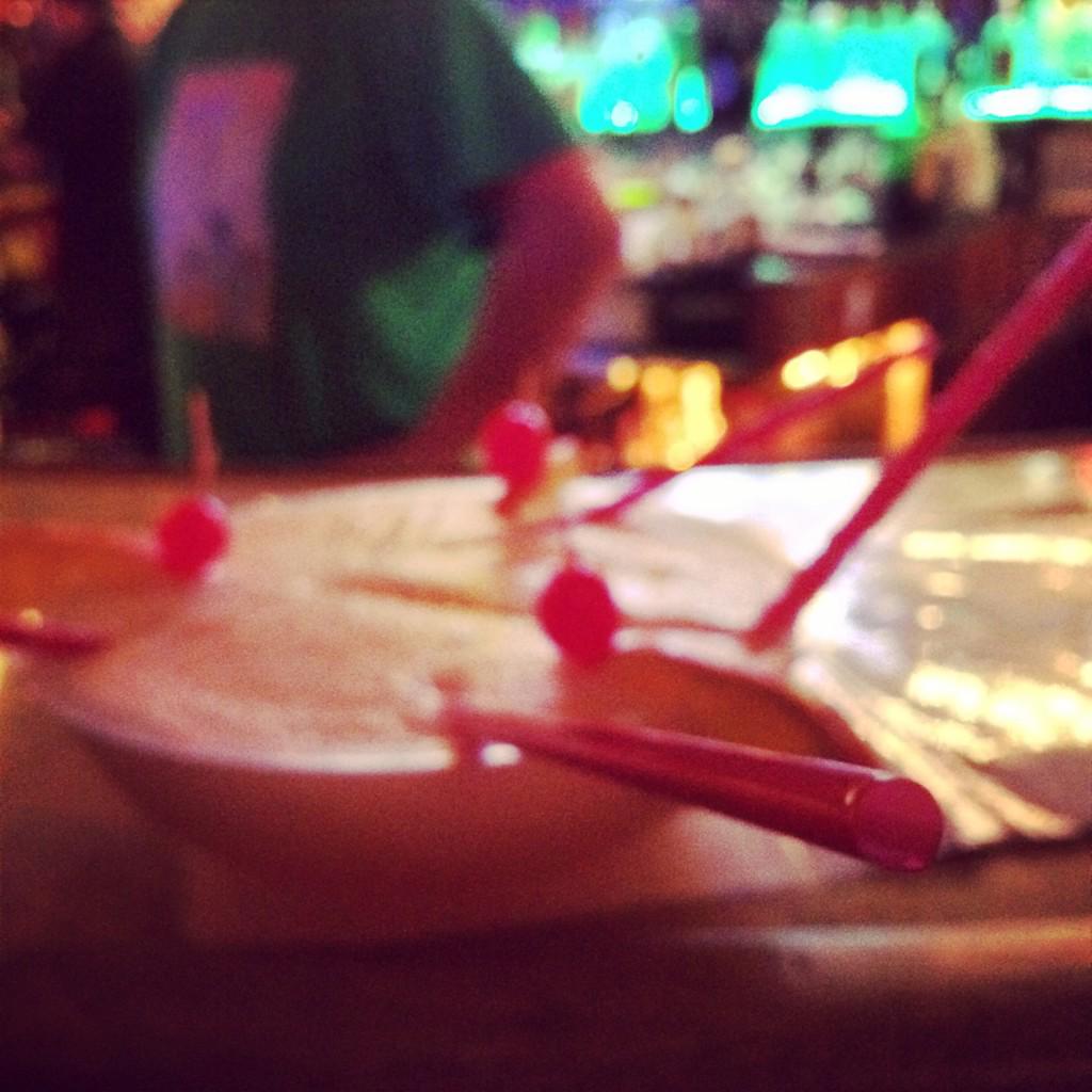 lawrencekmak's tweet photo. #scorpianbowl for 4 #tradersams #tikibar #outerrichmond #tgif http://t.co/INyq2PSmtG