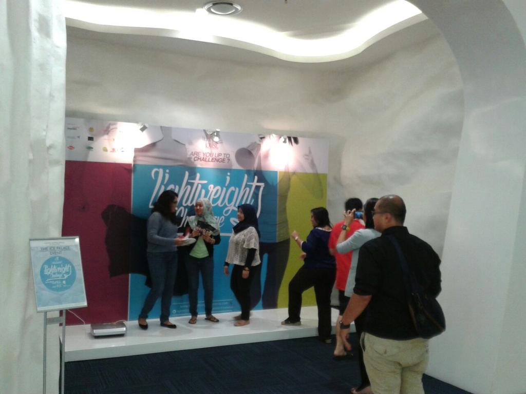 BuahHatiBooks's tweet image. mana suaramu girls yg lagi di #LWC2014 @lightHOUSE_Indo @tara_dethouars