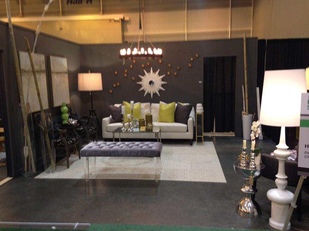 We love this beautiful #DesignerRoom by <a href="/chetpourciau/">Chet Pourciau</a> so much decorating inspiration <a href="/NolaHomeShow/">Nola Home Show</a>