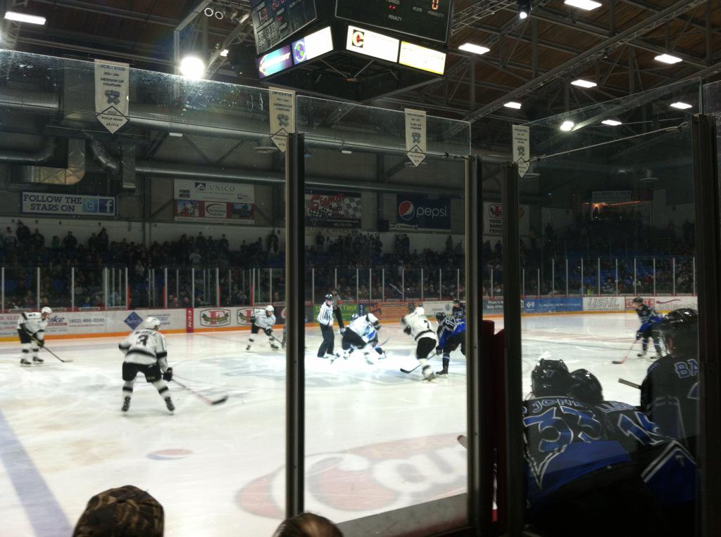 TheToddMcShane's tweet photo. Soaking in all that Lincoln has to offer at #TheIceBox βοΈπ¦ Go Stars! π΅βοΈβͺοΈ #BeatFargo http://t.co/NPEDI9MRuM