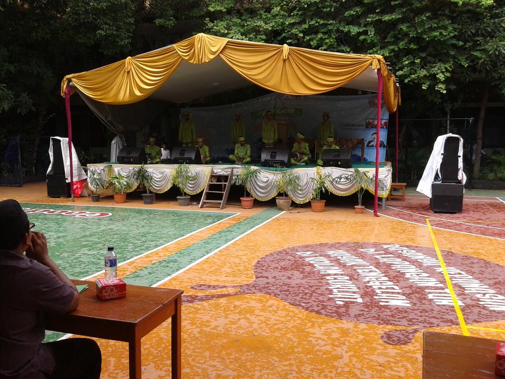 Now on <a href="/PesiarA4/">PESIAR A4</a> : Marawis SMK Harapan Baru. Finalis terakhir untuk lomba marawis