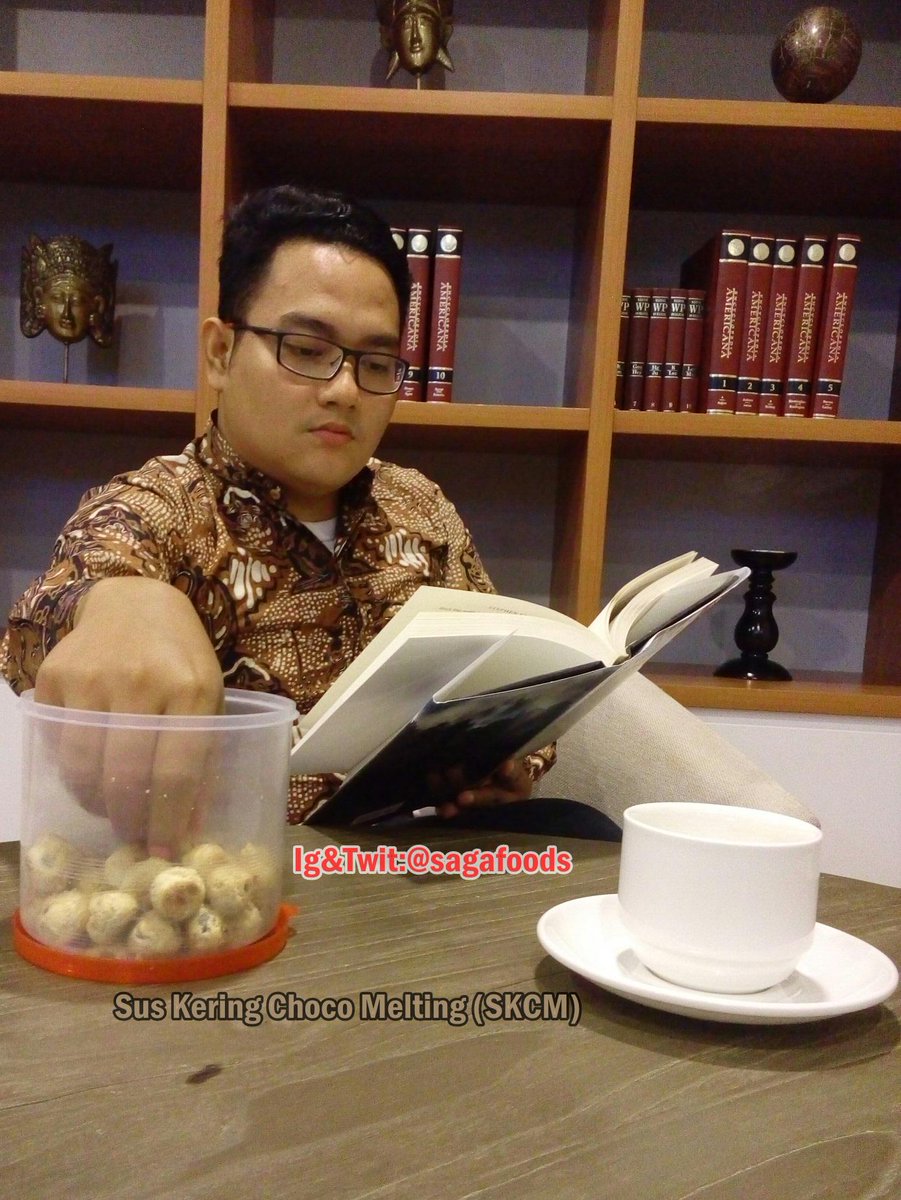 sagafoods's tweet photo. SKCM is your perfect soulmate when you read books https://t.co/87Cv6gz3Go