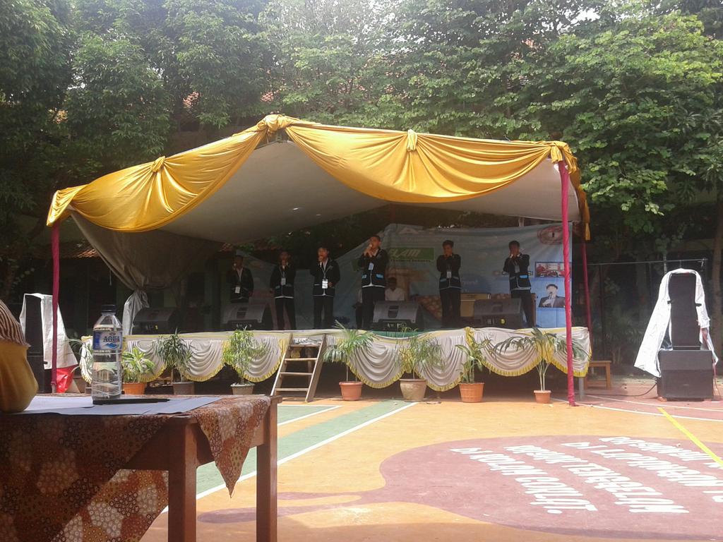 Now on <a href="/PesiarA4/">PESIAR A4</a> : Nasyid SMAN14 Bekasi <a href="/IKRAMABI14/">Rohis SMAN 14 Bekasi</a>