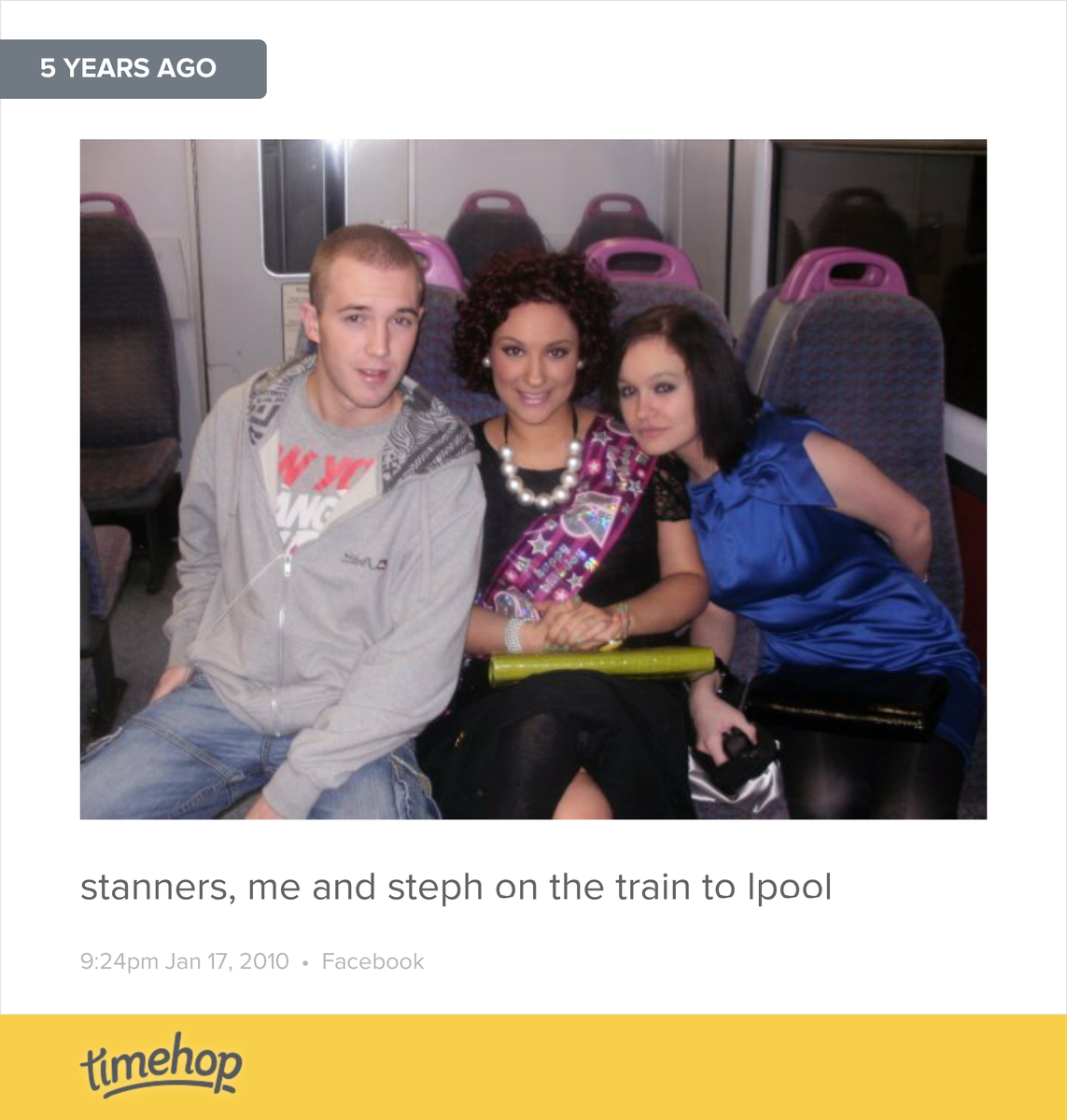 krissy_88's tweet photo. 5 years ago today we was out for my 21st birthday !!!!  http://t.co/B0mVlbQoVW http://t.co/KNbaH8xYoB