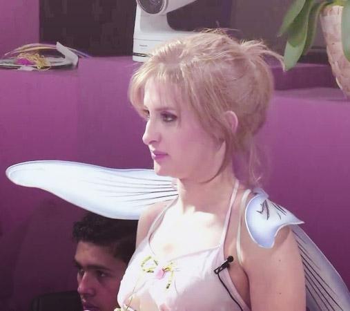 Kenza Morsli Singer 🎵 Follow 
🎶
Insta: instagram.com/kenzamorsly
🎶
#دنيا_سمير_غانم #فيفا15 #مغرد