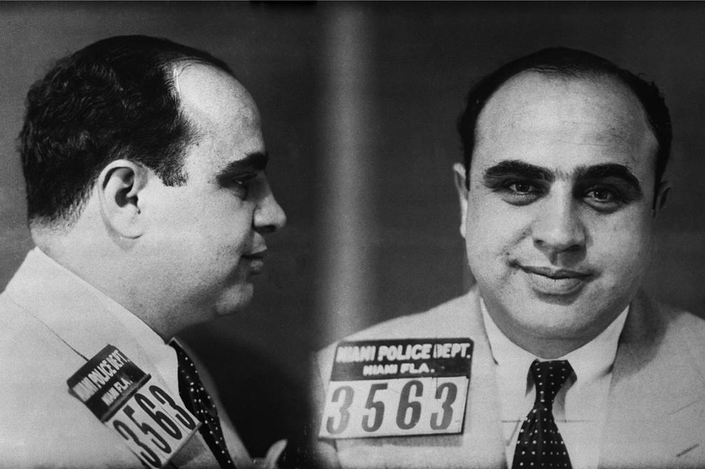 JeffreyGuterman's tweet photo. Al Capone was born on this date January 17 in 1899 #AlCapone http://t.co/Zo7v2t6jCs