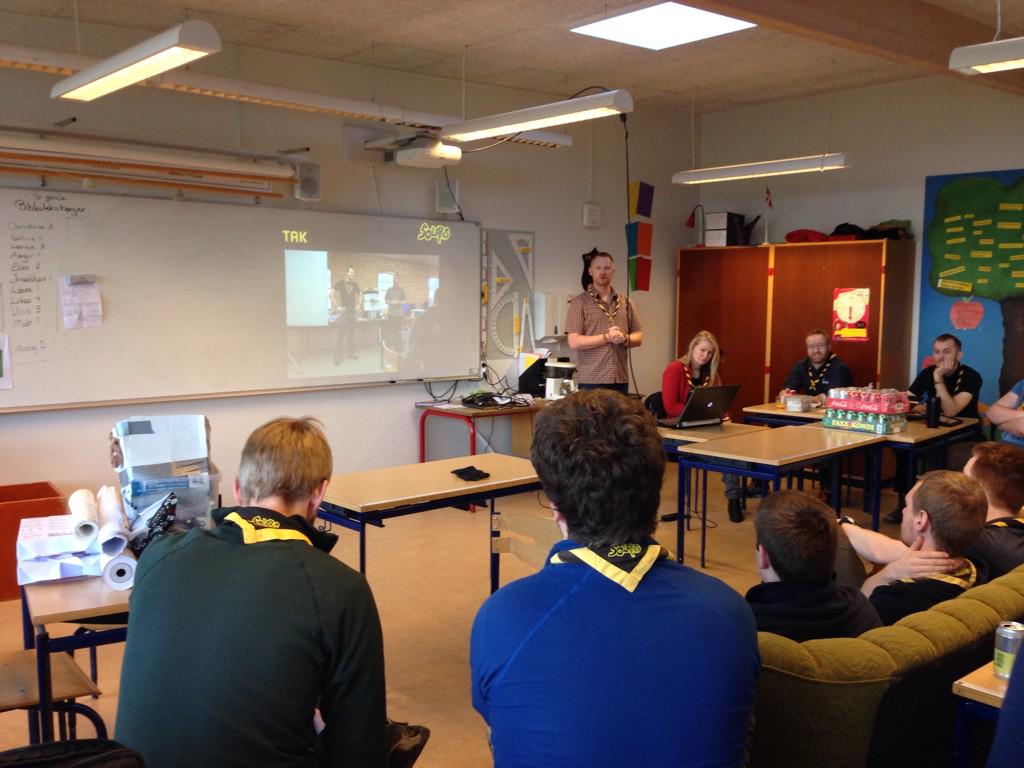 SolarisSpejd's tweet photo. Tak for medlemmernes engagement i PLAn, korpsarbejde, lederkurser mv. Tak til team for medansvar for #bevægelsen http://t.co/qJPusFzaz3
