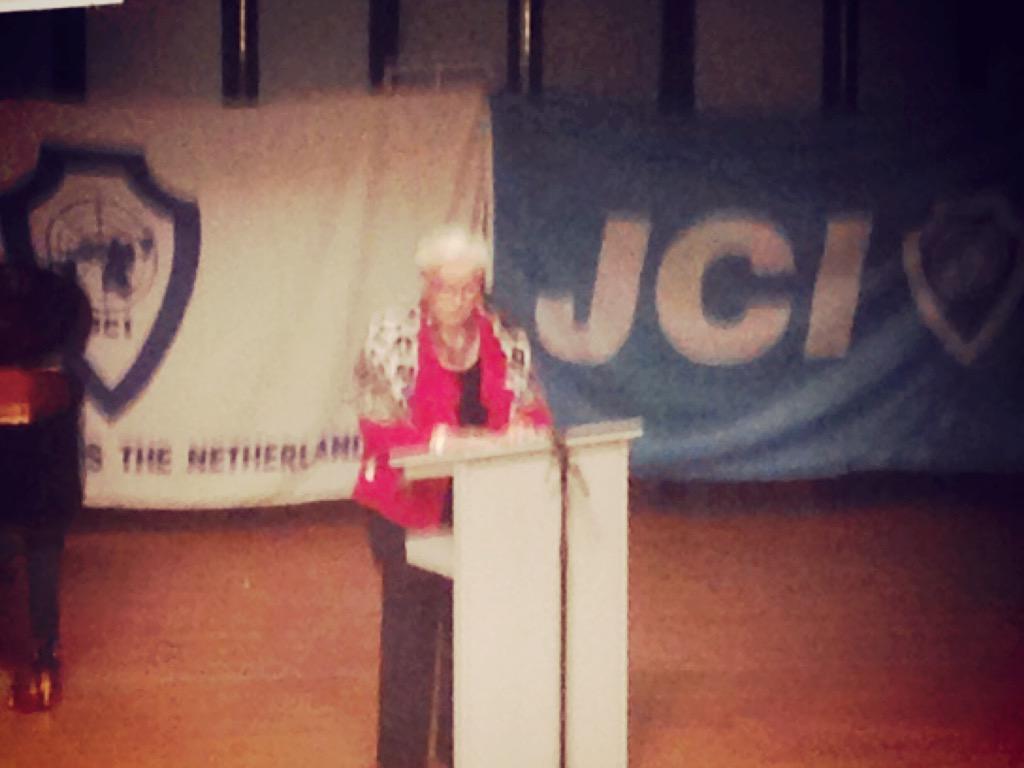 cva2015's tweet photo. Oprichtster JCI 't Sticht Jeanne Wits Le Cavelier. http://t.co/Eb6FbpmpUj