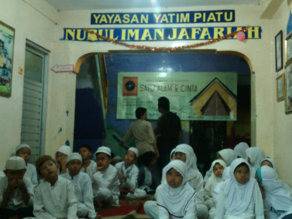 para_gembel's tweet photo. happy anniversary 1th @arnacala_ina "satu alam &amp; cinta".. Salam Lestari !! http://t.co/s07ai7dW48