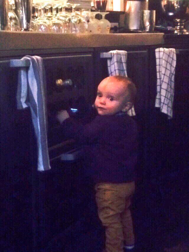 TheDuchess2BK's tweet photo. One of our new bar-men Thanks for your help Allard @MDeguelle @Hennie_sittard @youph02 @jamesMulberrys @MerryGuido http://t.co/QRrJfgyHTB