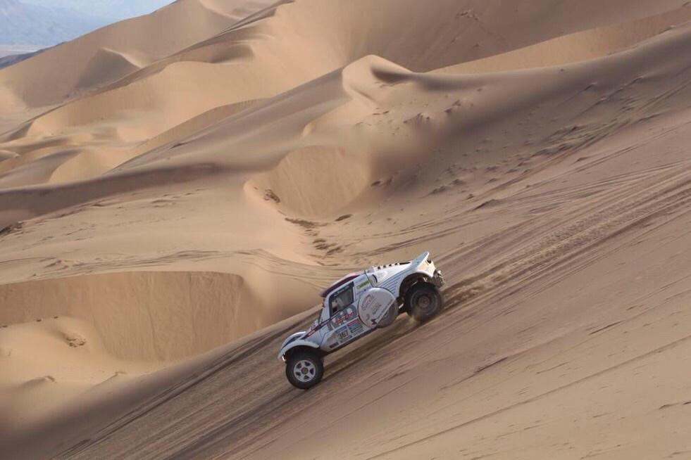 MundoRallyes's tweet photo. Para mí, ellos son los Campeones del #Dakar2015. Increíble el ejemplo de superación. ¡Muy orgulloso de vosotros! http://t.co/Rdoko0LN6L