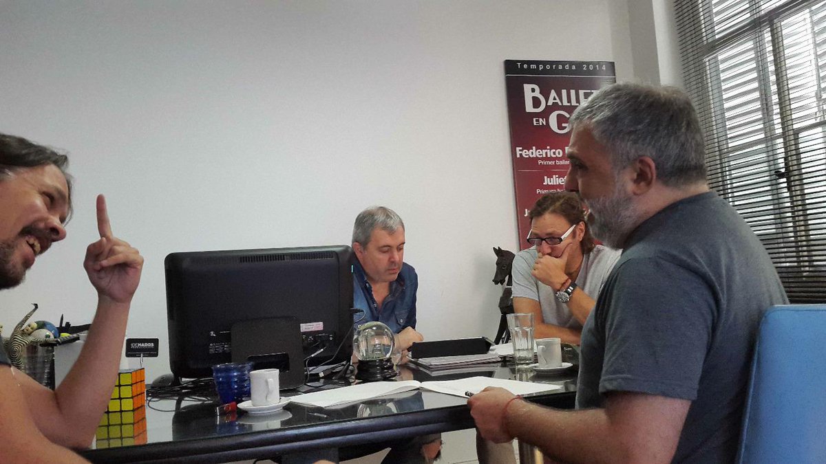 salome_wilde's tweet photo. Diego Penelas  y @atantanian canciones @salome_wilde @idehados http://t.co/SKd17S2CFc